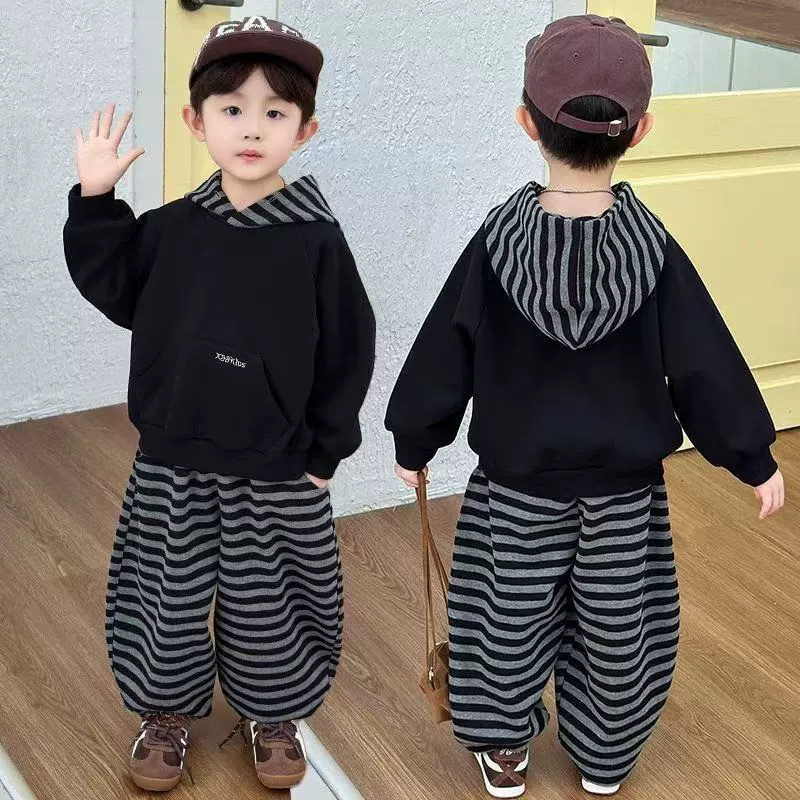 Running Gear Kids - Komplety sportowe dla chłopców i dziewcząt,