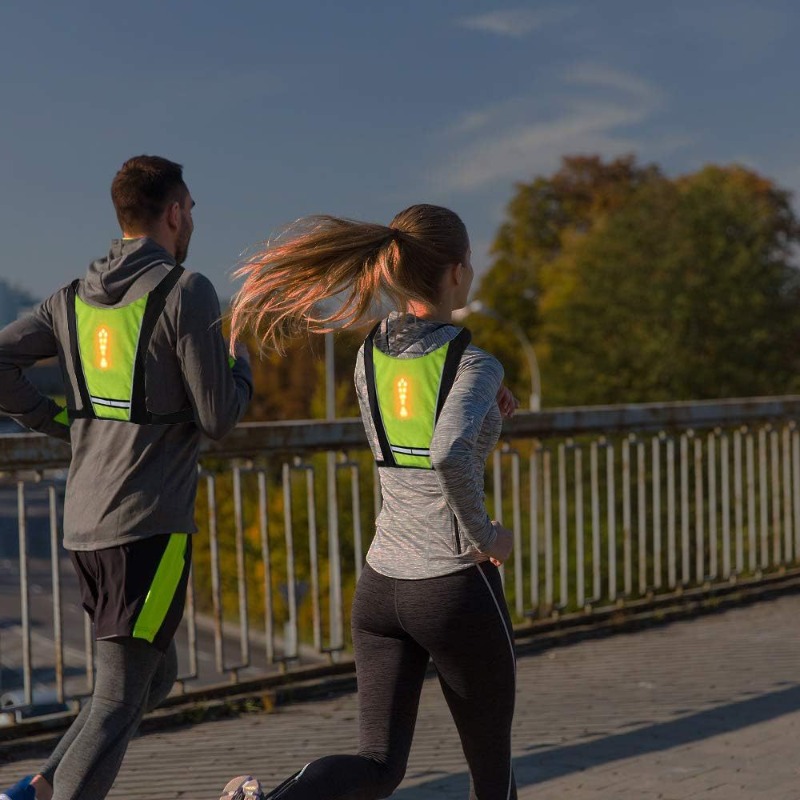 Kamizelka ostrzegawcza LED z p – Running Visibility Gear recenzja i cena