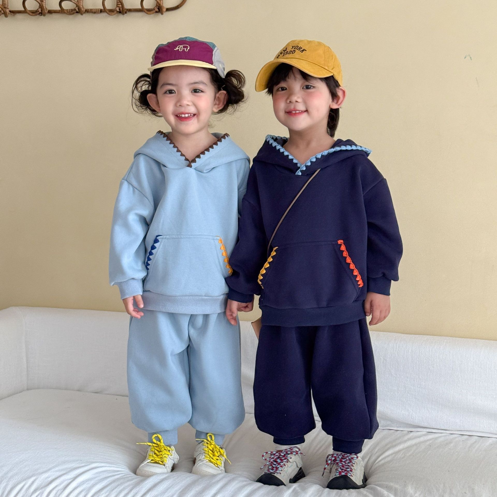 Zestaw ubrań dla dzieci na jes – Running Gear Kids recenzja i cena