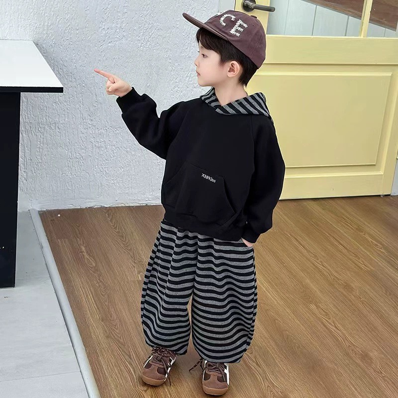 Komplety sportowe dla chłopców – Running Gear Kids recenzja i cena